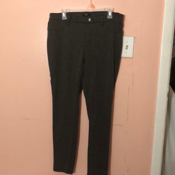 Gray - Picture 1 of 1